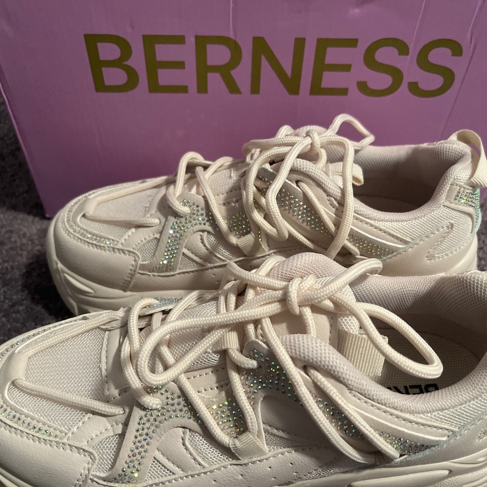 Fashion nova sneakers